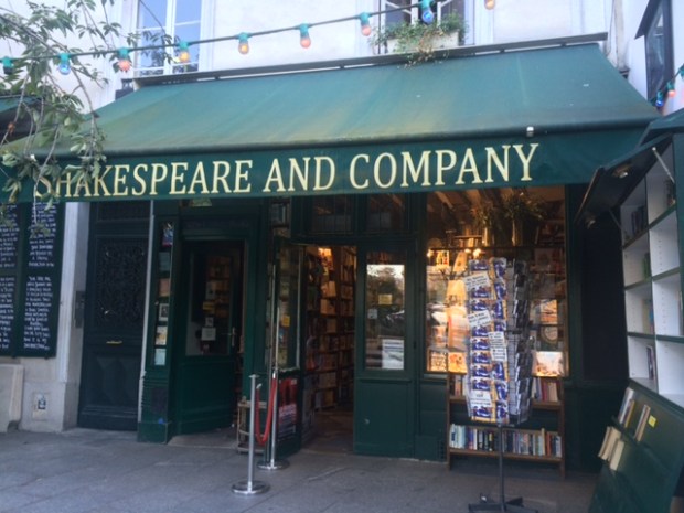 shakespeareandco-paris-bookstore