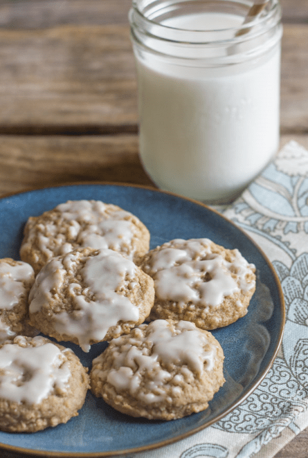 LovelyLittleKitchen-MapleIcedOatmealCookies